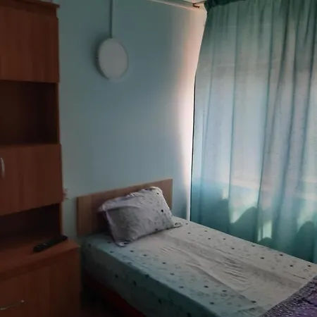Casa Silvian בית הארחה *